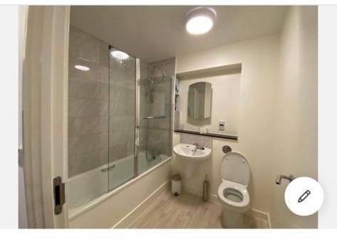 Central Milton Keynes Hub One Bedroom Secured Apartment Exterior photo