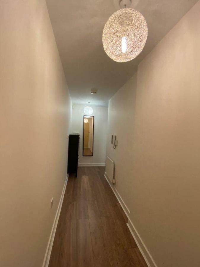 Central Milton Keynes Hub One Bedroom Secured Apartment Exterior photo